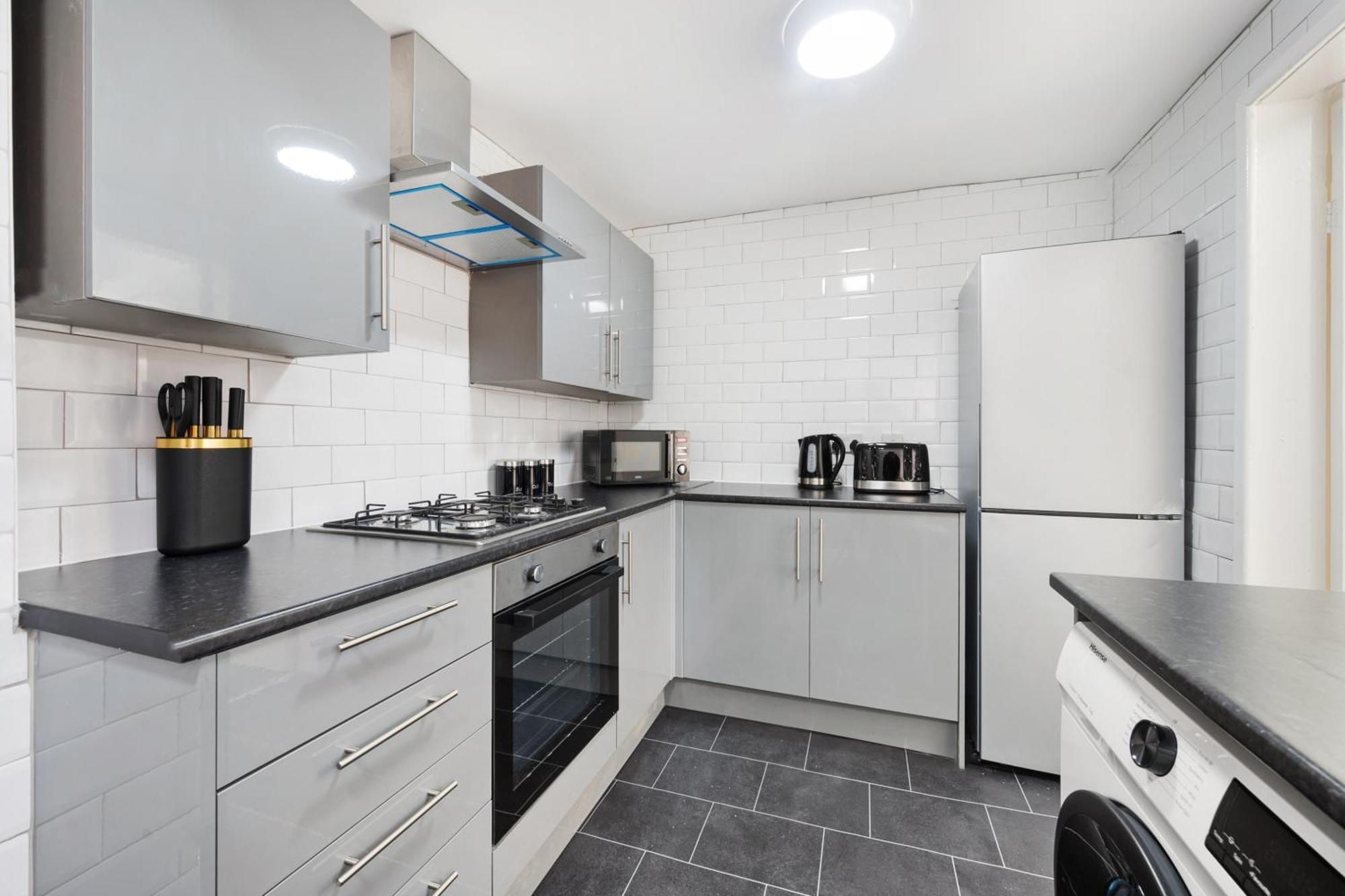 Apartment Miranda House - Air Host & - Sleeps 7 Liverpool