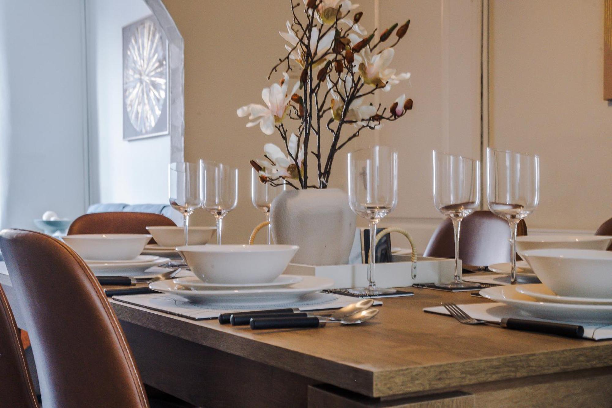 Miranda House - Air Host & - Sleeps 7 Liverpool