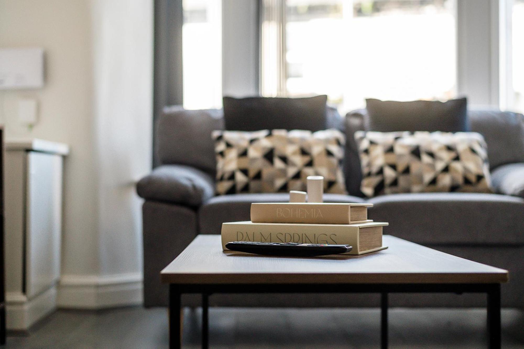 Miranda House - Air Host & - Sleeps 7 Apartment